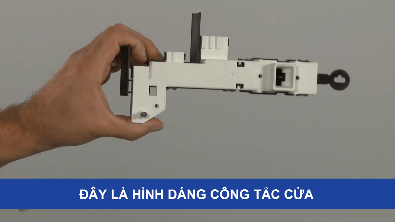 thay cong tac cua 4 | Điện Lạnh Quý Nhân